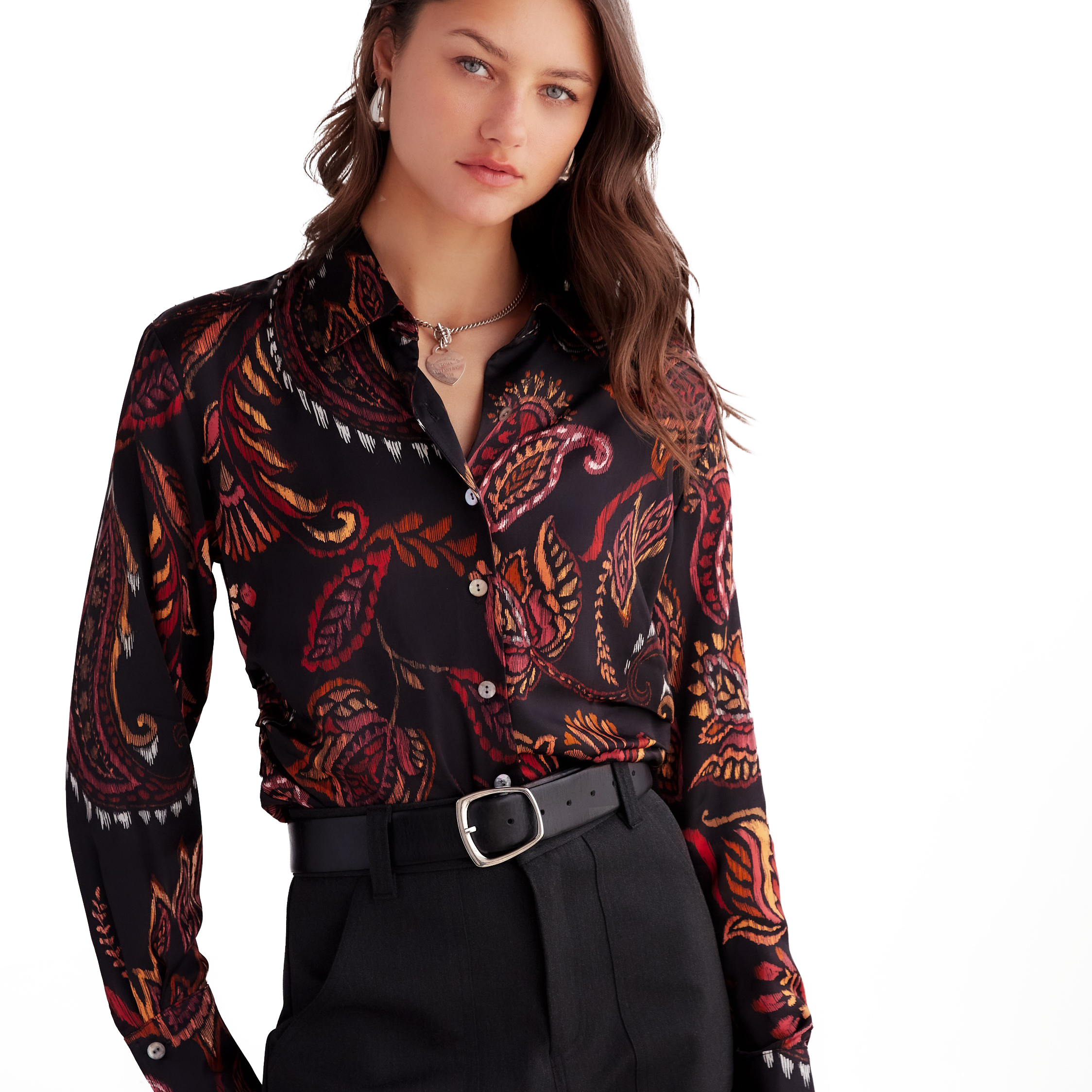TAWNIE SIDE PLEATED SHIRT (4F41500) with black base color and red and orange paisley print-sassanova
