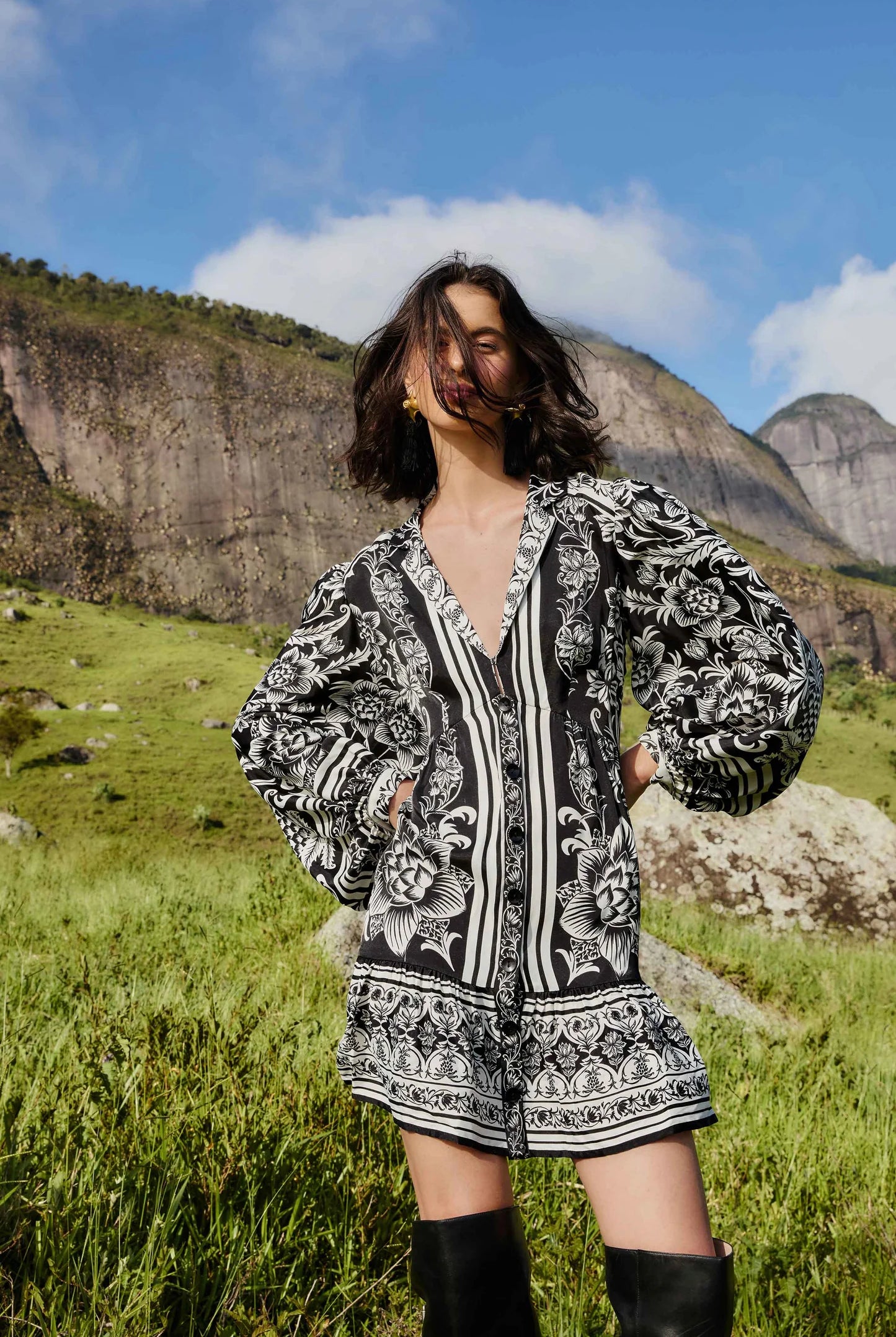 LISBON MINI DRESS - Dresses - Sassanova