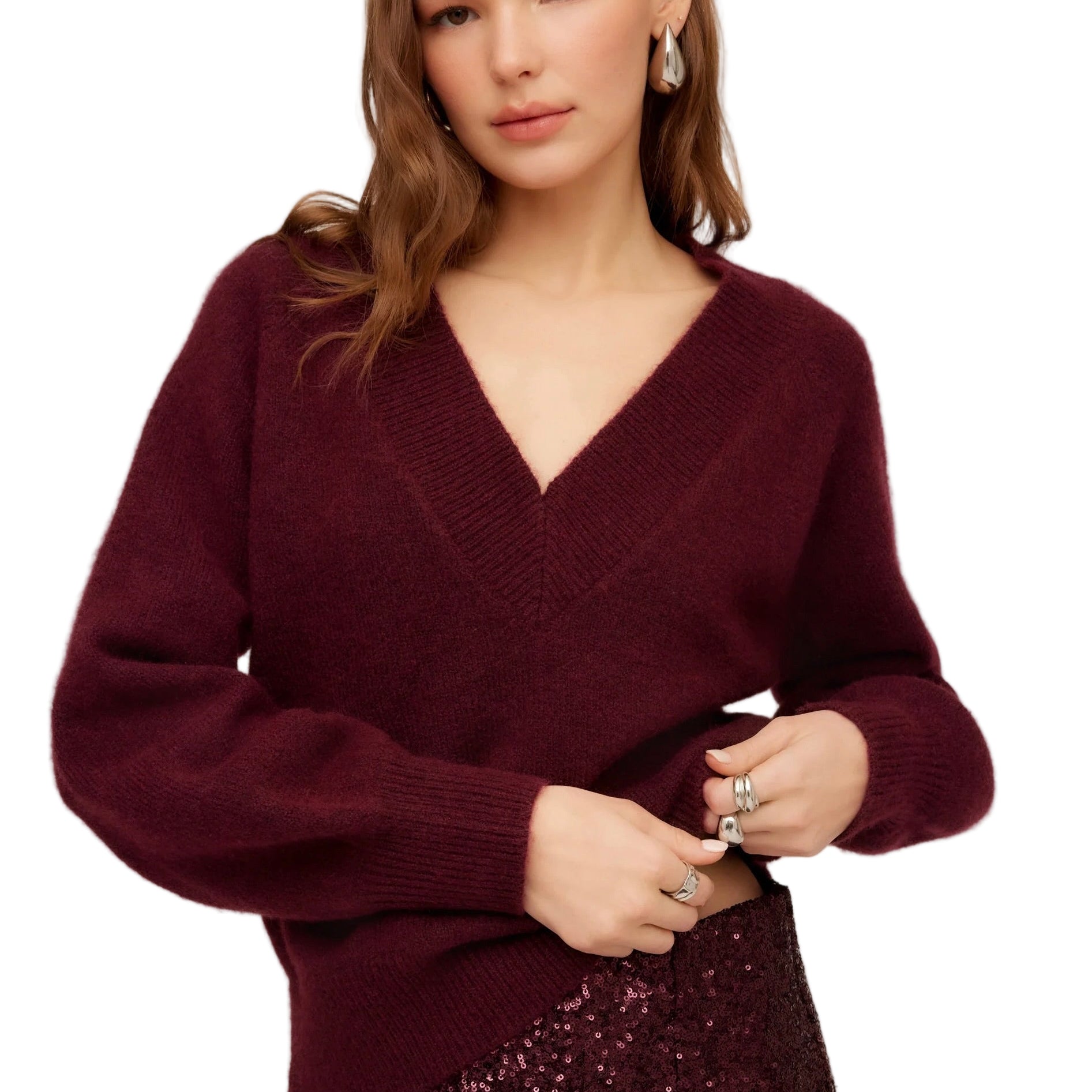 HEATHER V NECK SWEATER
sassanova