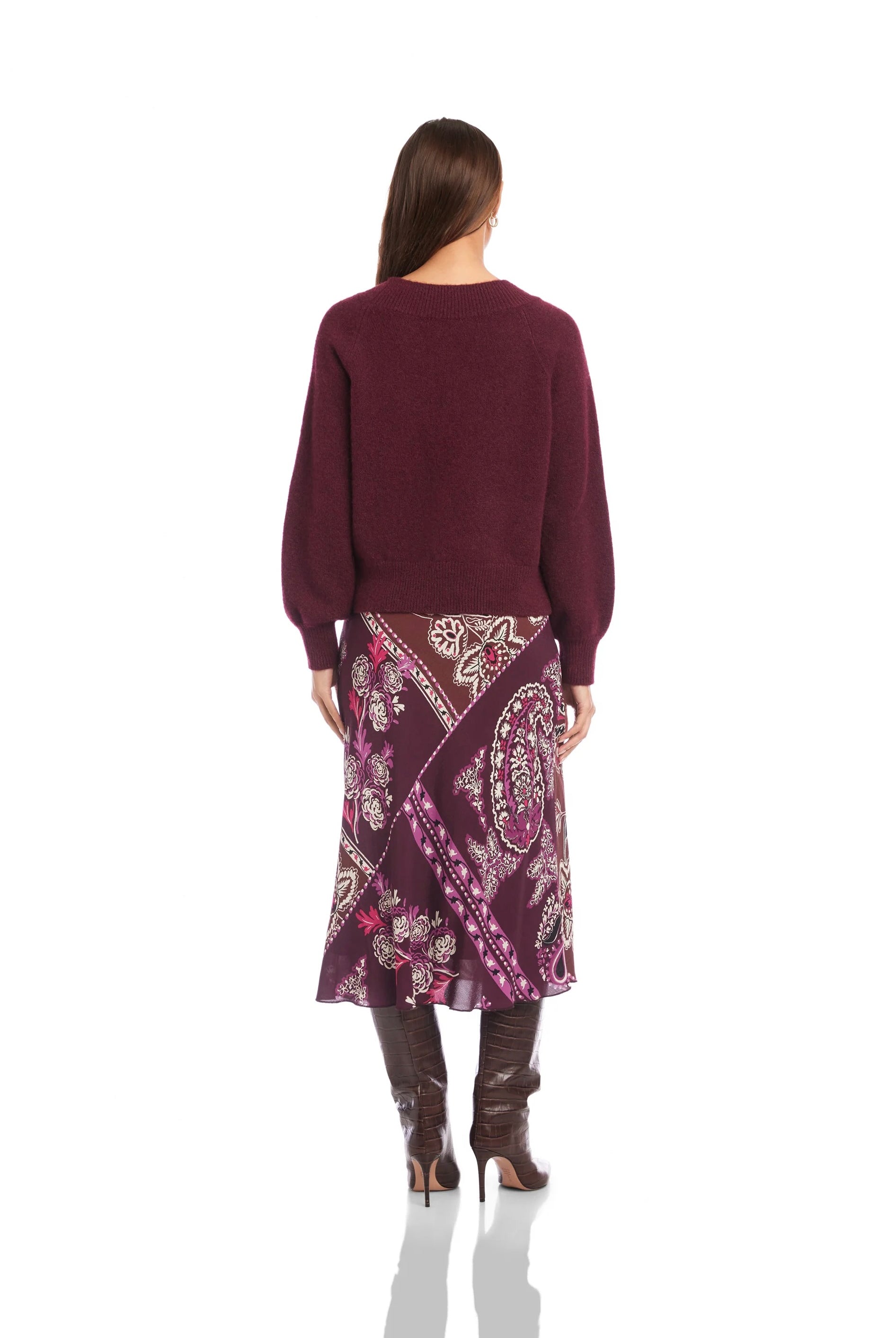 HEATHER V NECK SWEATER
sassanova