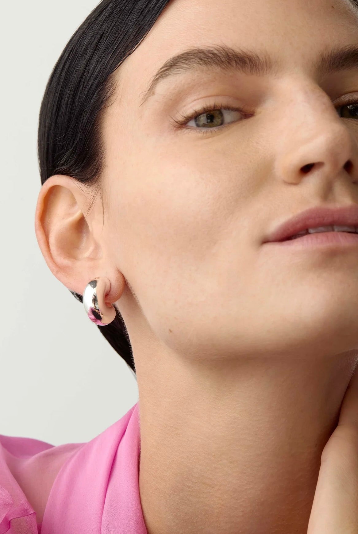 TOME HOOPS - Earrings - Sassanova