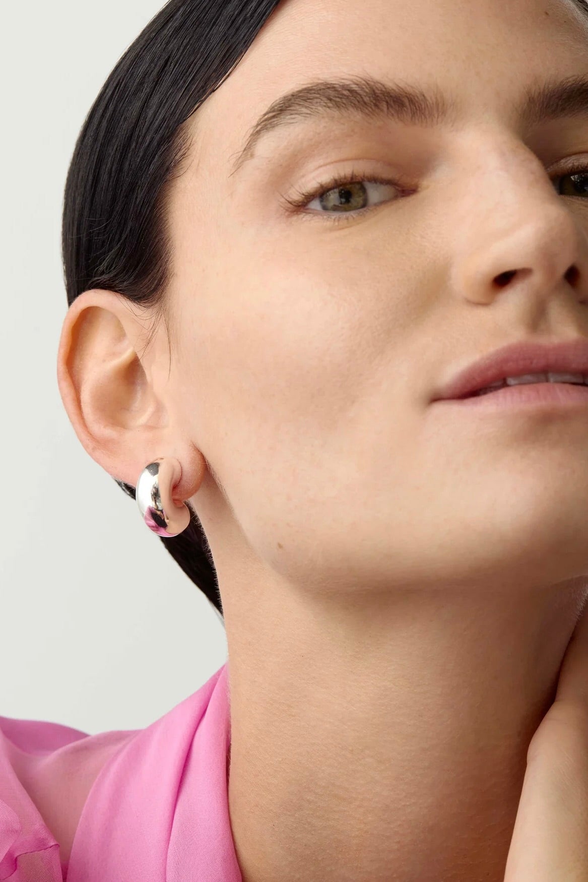 TOME HOOPS - Earrings - Sassanova