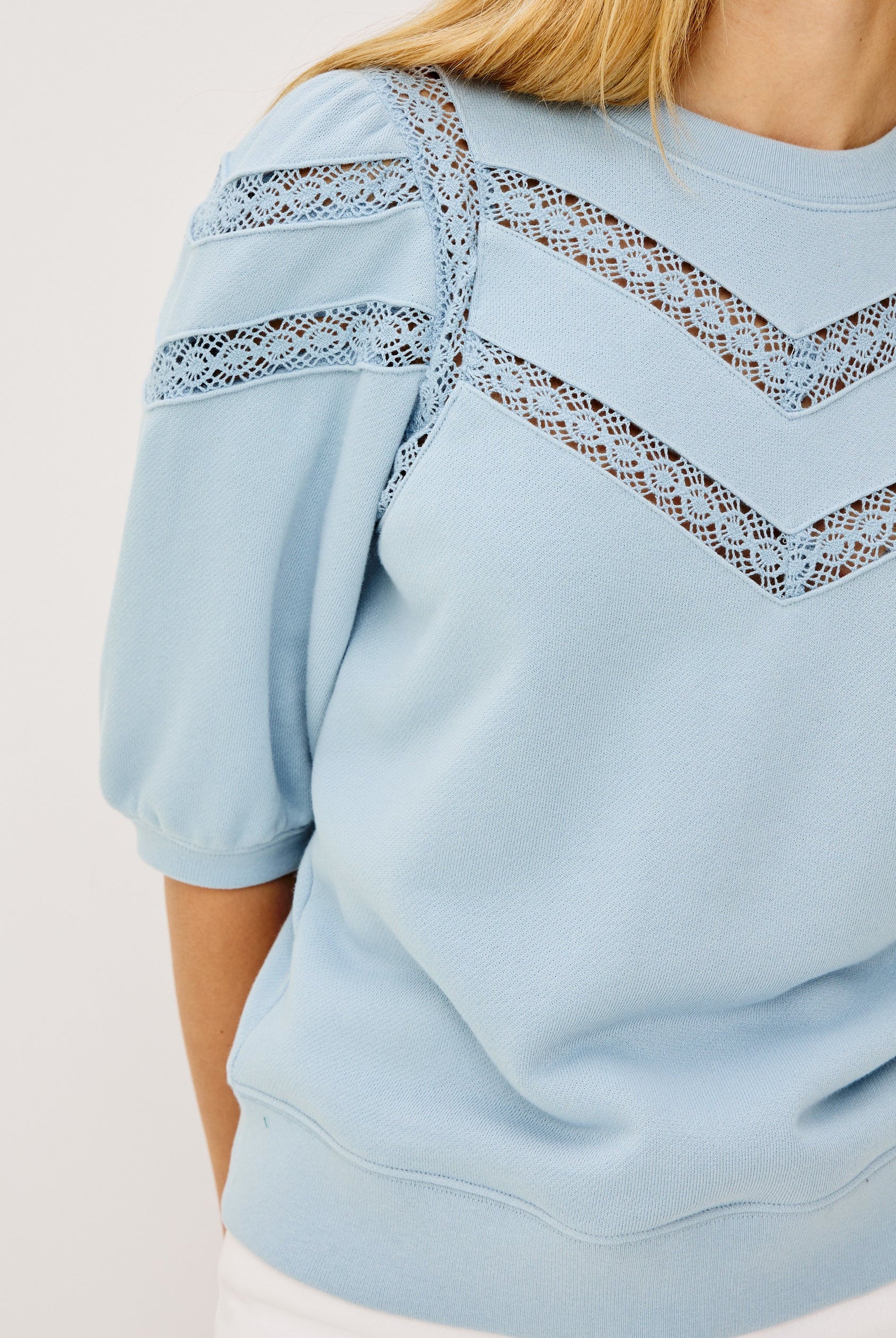 ADRIA SWEATSHIRT - Loungewear Tops - Sassanova