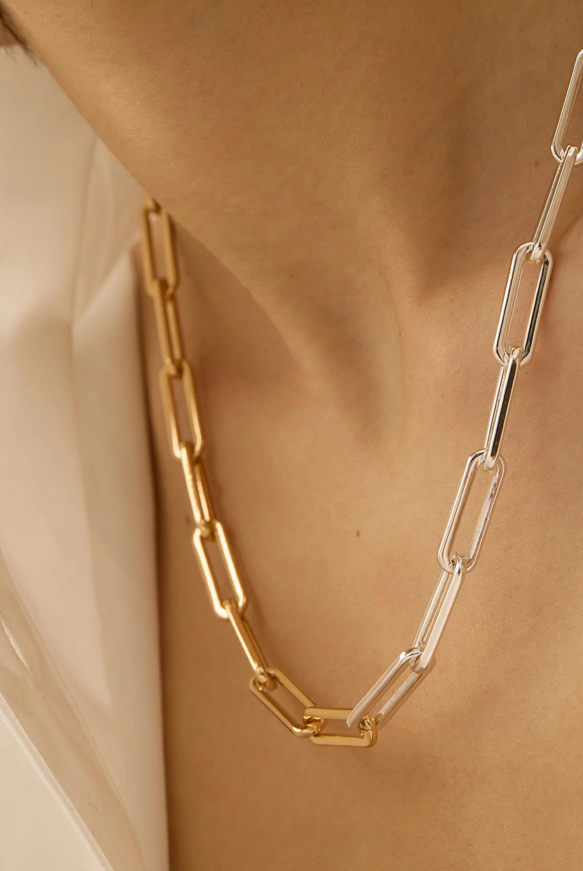 ANDI SLIM CHAIN NECKLACE - Necklaces - Sassanova