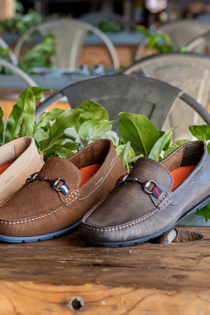 BERMUDA PEBBLE HORSE BIT LOAFER
- Loafers - Novaman