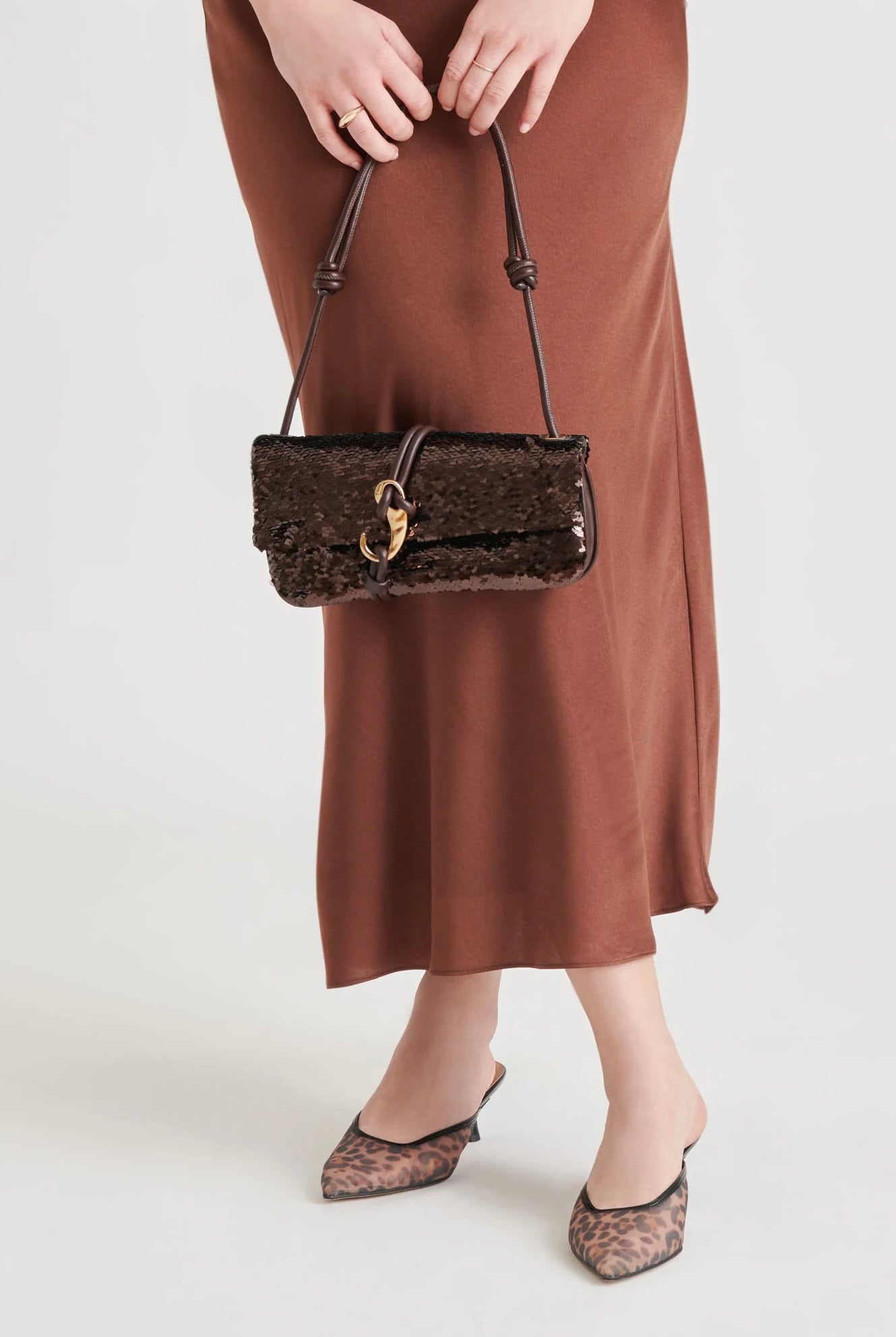 ALICE SEQUIN HANDBAG
sassanova