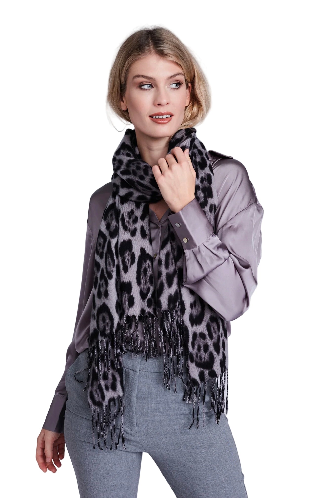 EBONI SCARF
sassanova