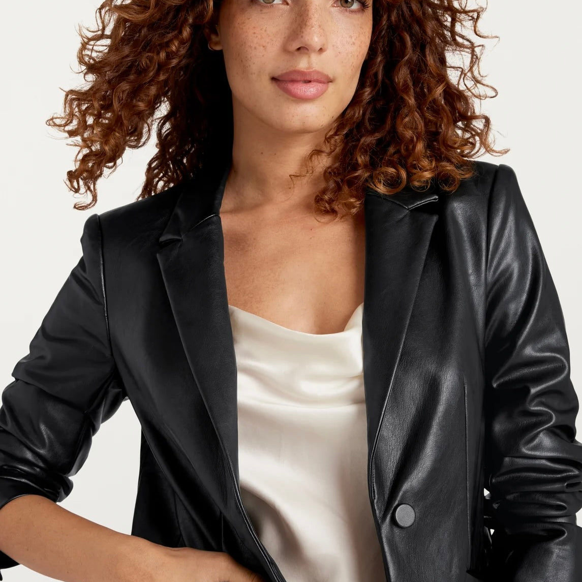 VEGAN LEATHER KYLIE JACKET - Sassanova