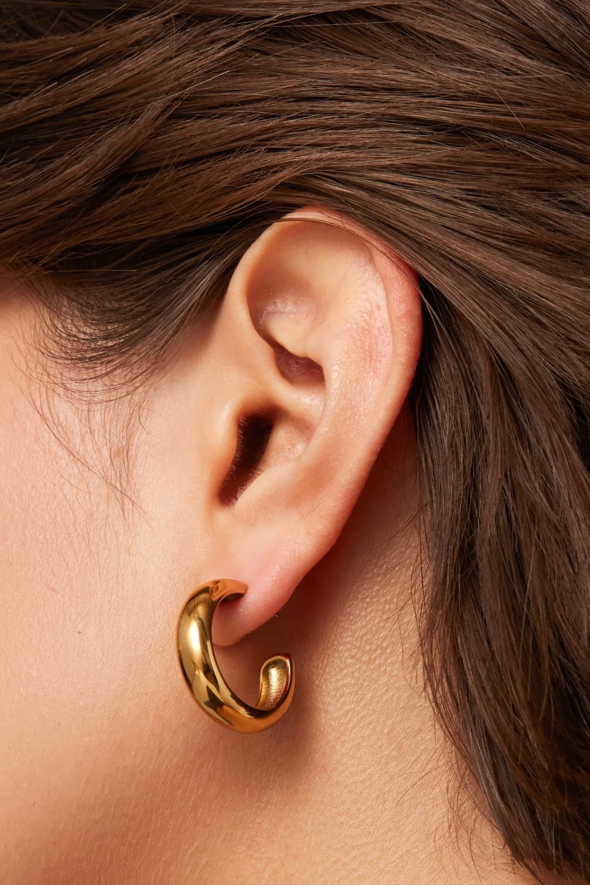 STAPLE HOOPS- MED
sassanova