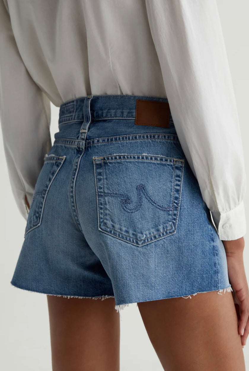 HALLE SHORT
sassanova