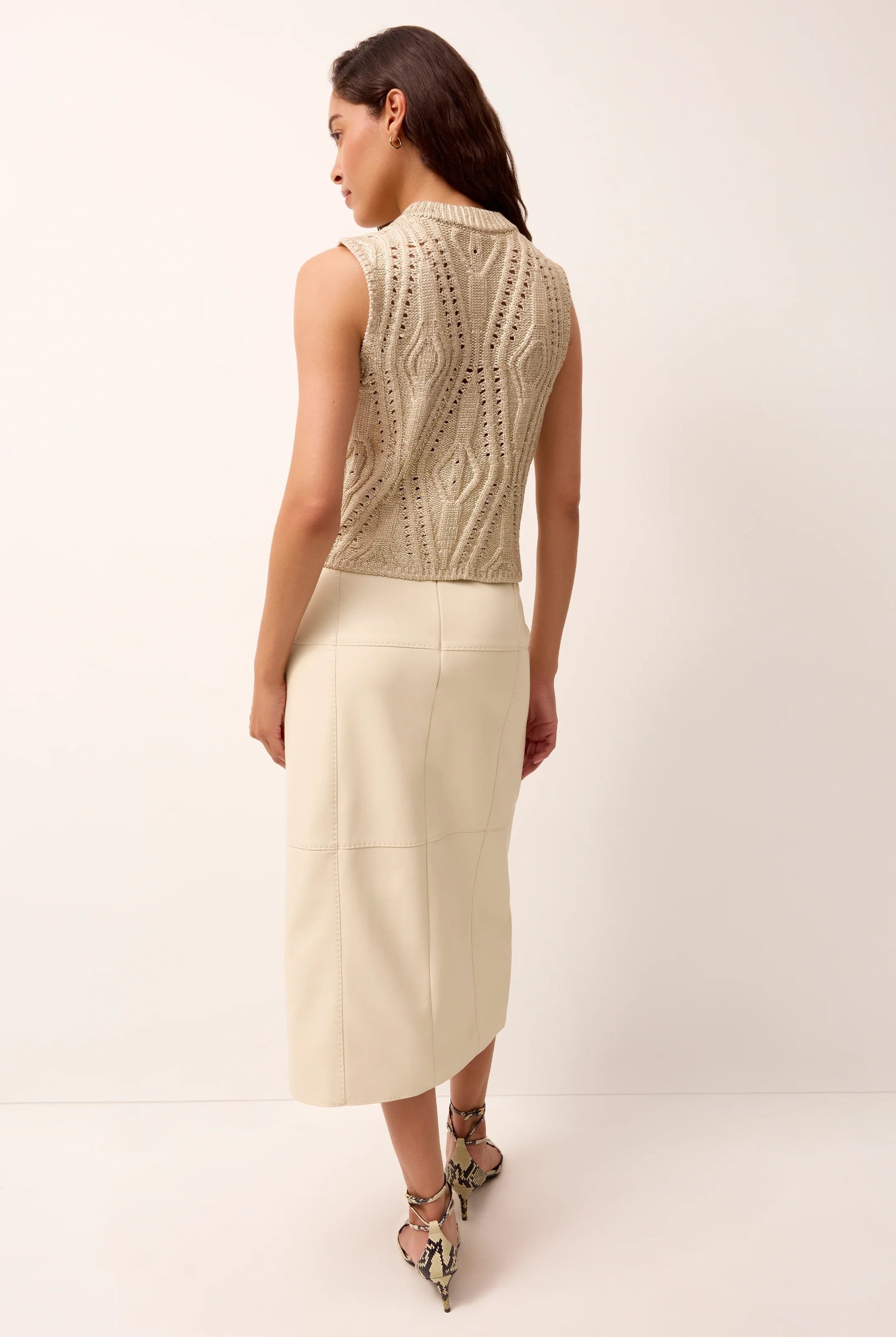 MCGUIRE TOP
sassanova