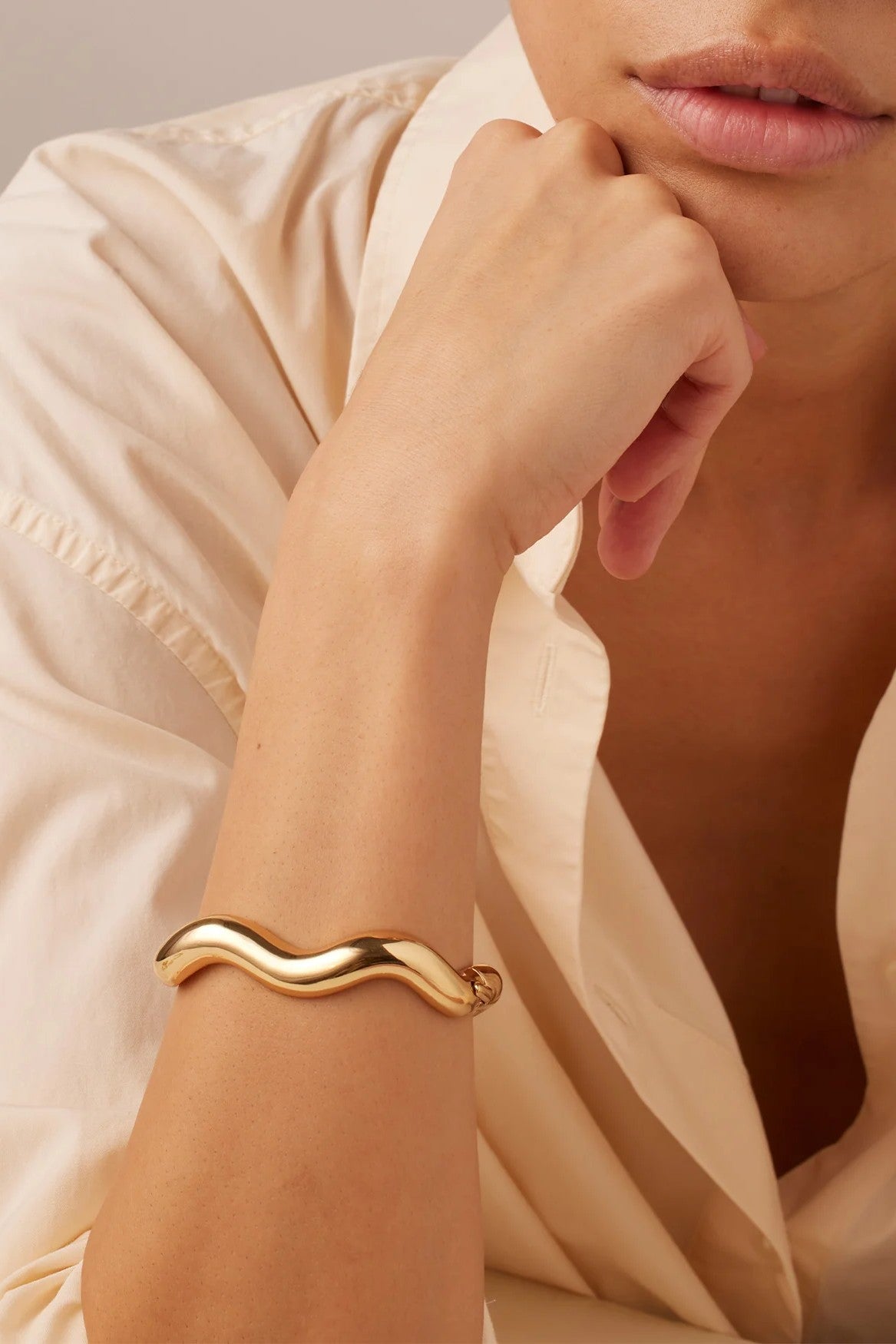 OLA BANGLE - Bracelets - Sassanova