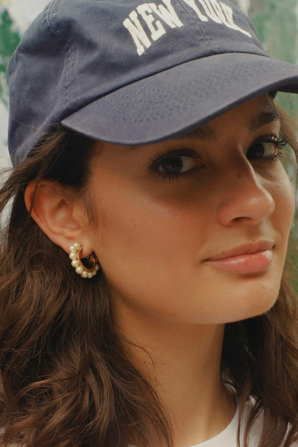 WYNNIE PEARL HOOP EARRING - Earrings - Sassanova