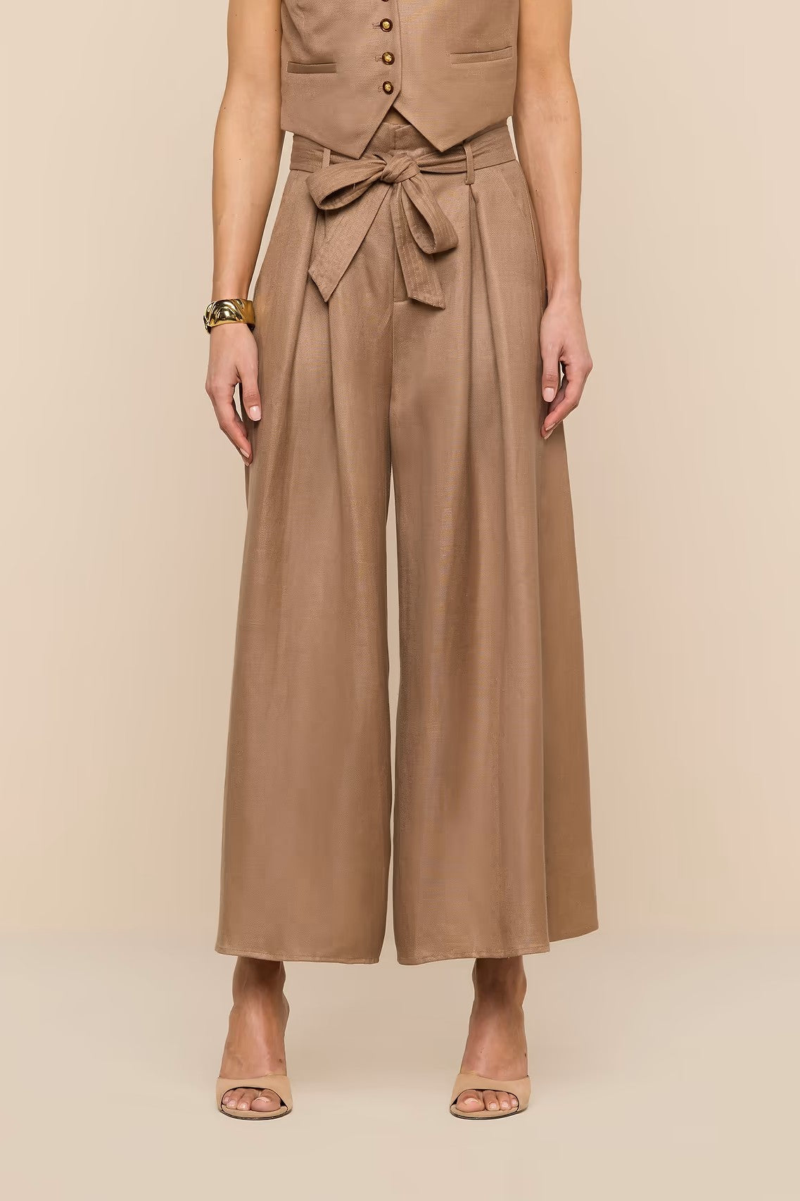 LOWEN PAPERBAG CROP PANT - Pants - Sassanova