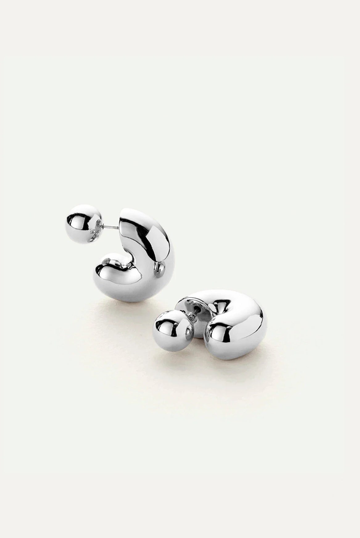 TOME HOOPS - Earrings - Sassanova