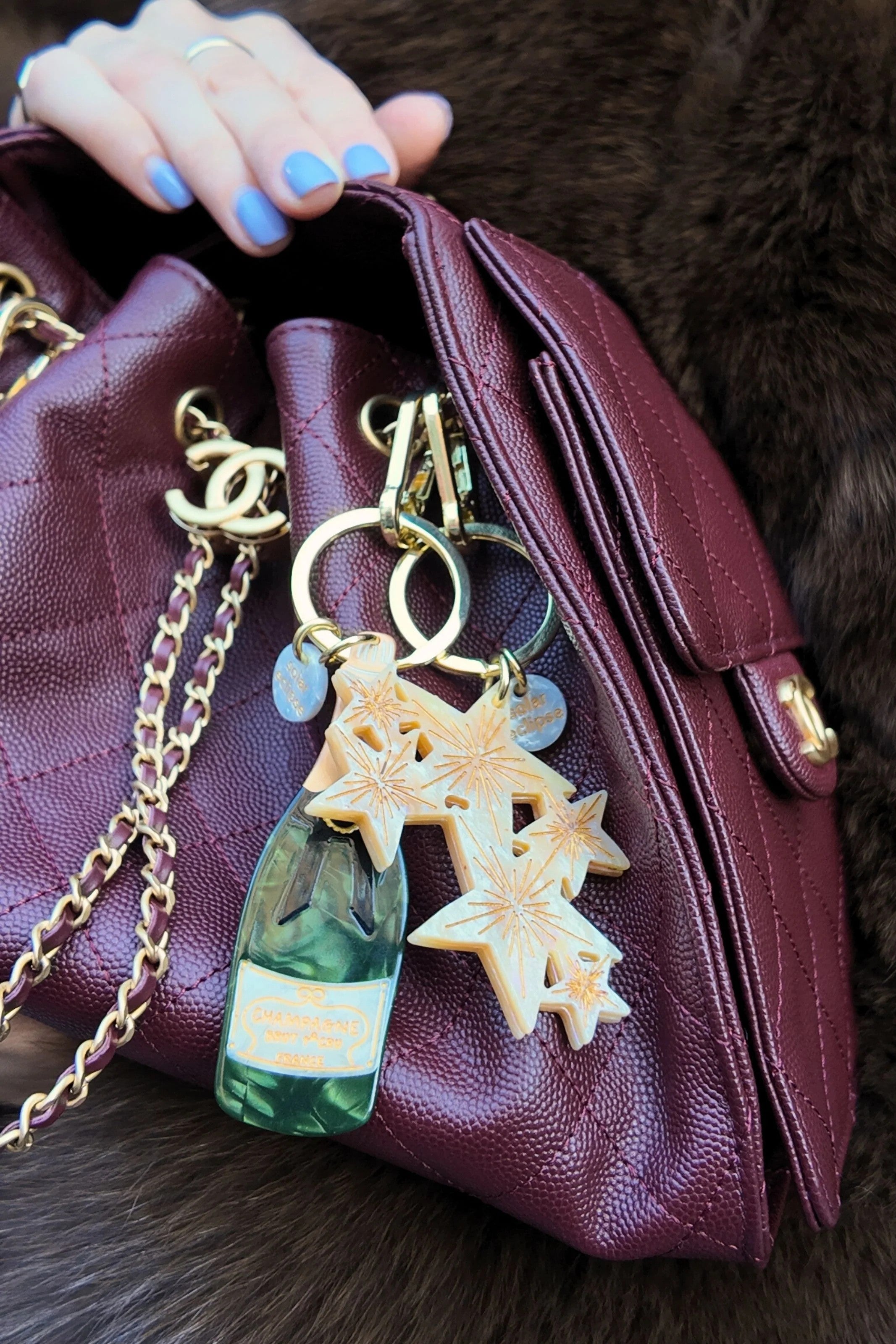 HAND PAINTED CHAMPAGNE BAG CHARM & KEYCHAIN - GIFTS: KEYCHAINS - SASSANOVA