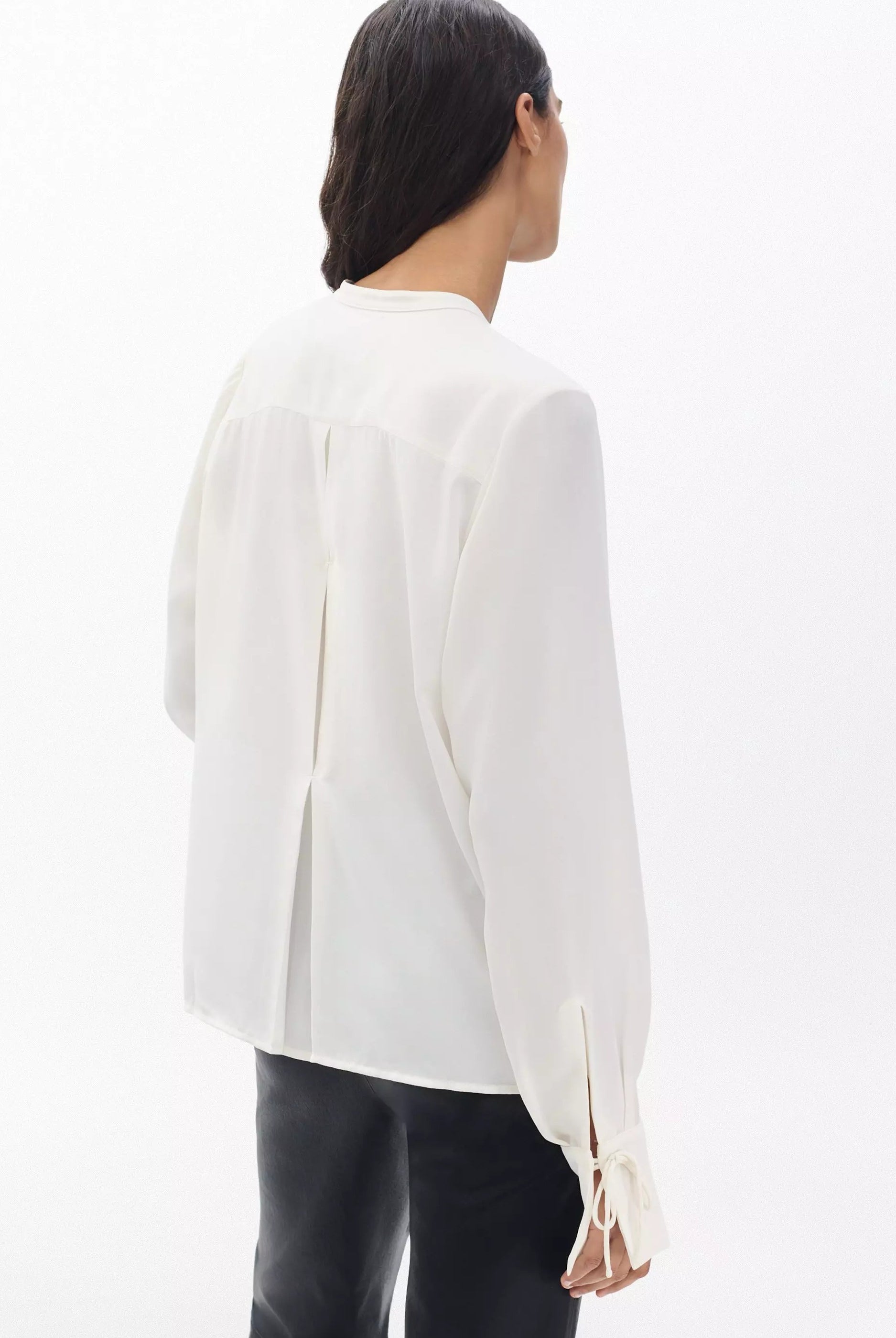 ARDEN PLEATED BLOUSE - Sassanova