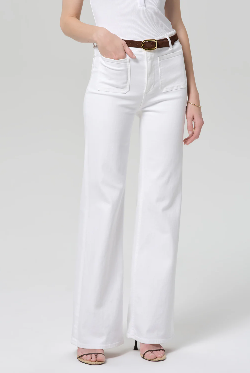 KIMBERLY PATCH POCKET FLARE JEAN - Jeans - Sassanova