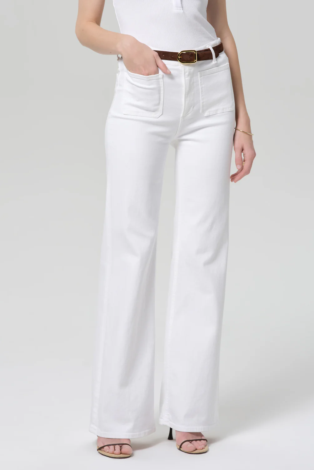 KIMBERLY PATCH POCKET FLARE JEAN - Jeans - Sassanova