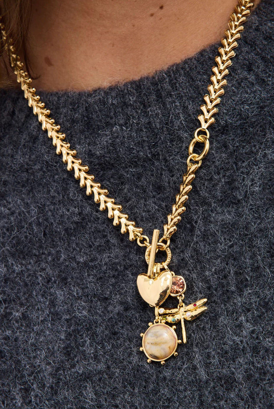 NYLAH CHARM NECKLACE- GLD MULTI - Sassanova