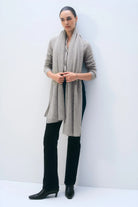 CASHMERE TRAVEL WRAP in heather grey-sassanova