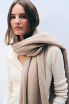 CASHMERE TRAVEL WRAP in taupe heather-sassanova