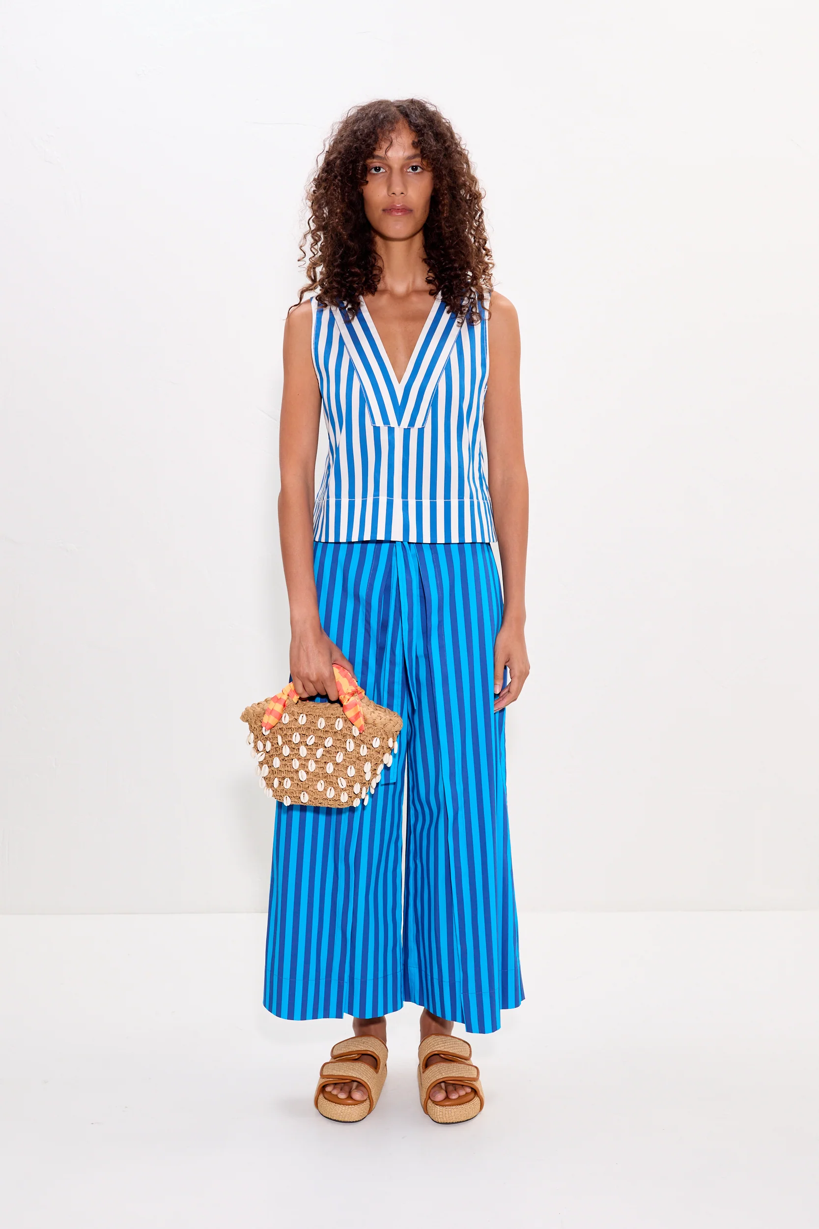 ARRO SLEEVELESS POPLIN TOP - Blouses - Sassanova