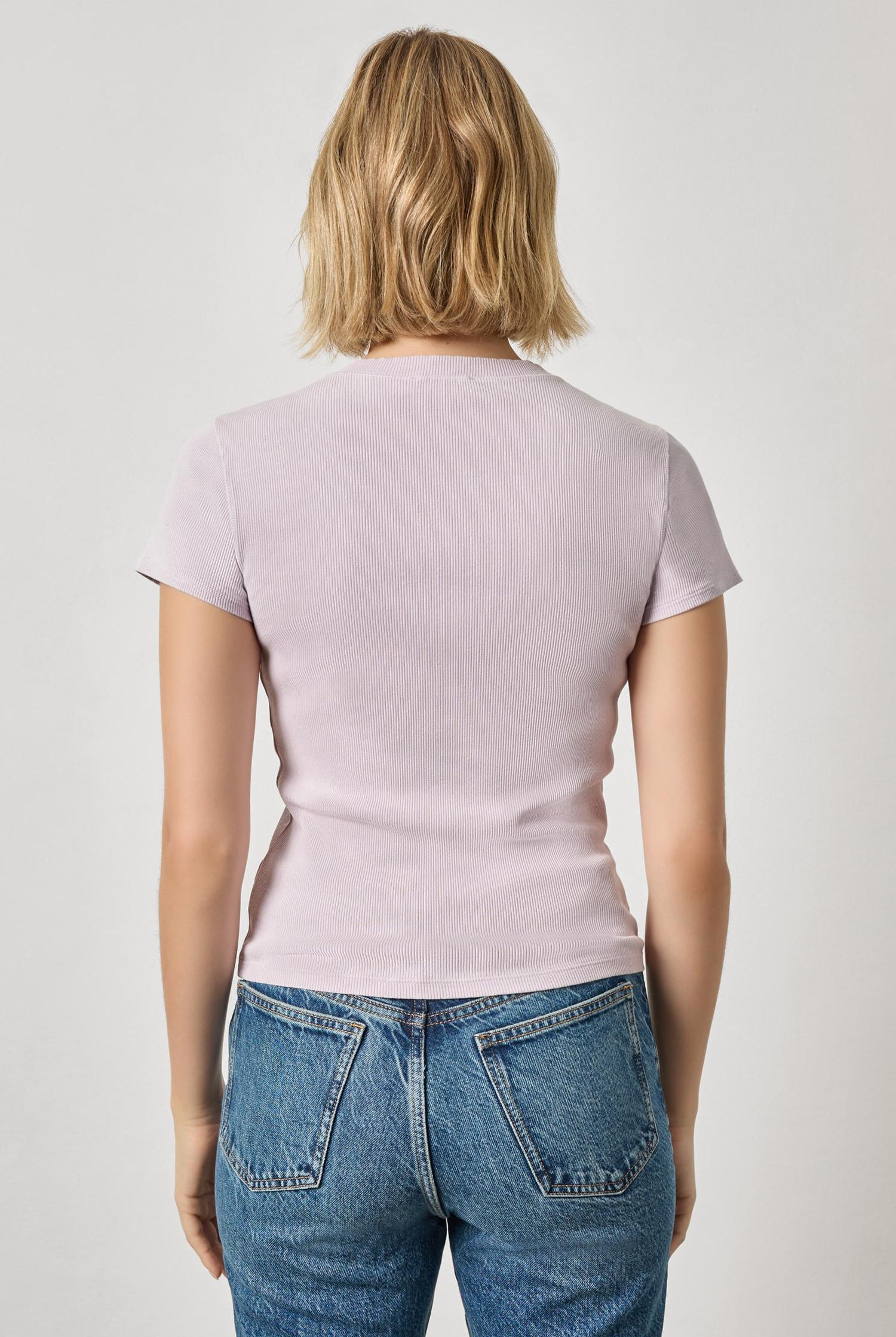 SUNWASHED CAP SLEEVE V-NECK TEE - T-shirts - Sassanova