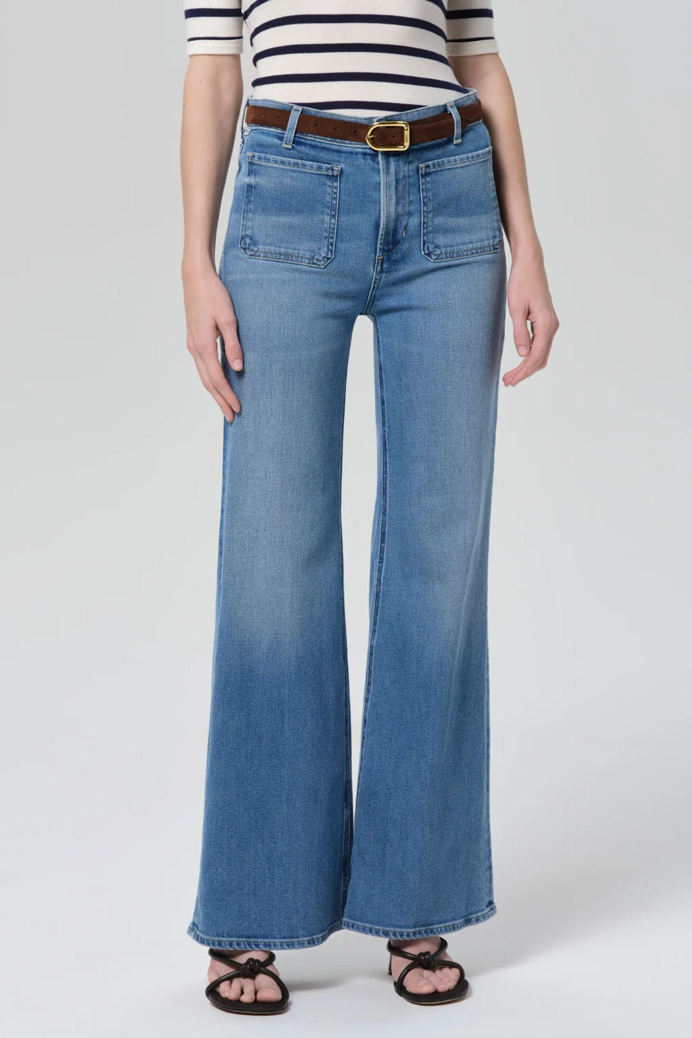 KIMBERLY PATCH POCKET FLARE JEAN - Jeans - Sassanova