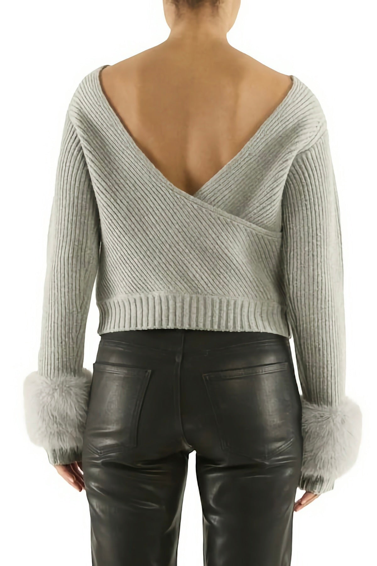 LISA SWEATER
sassanova