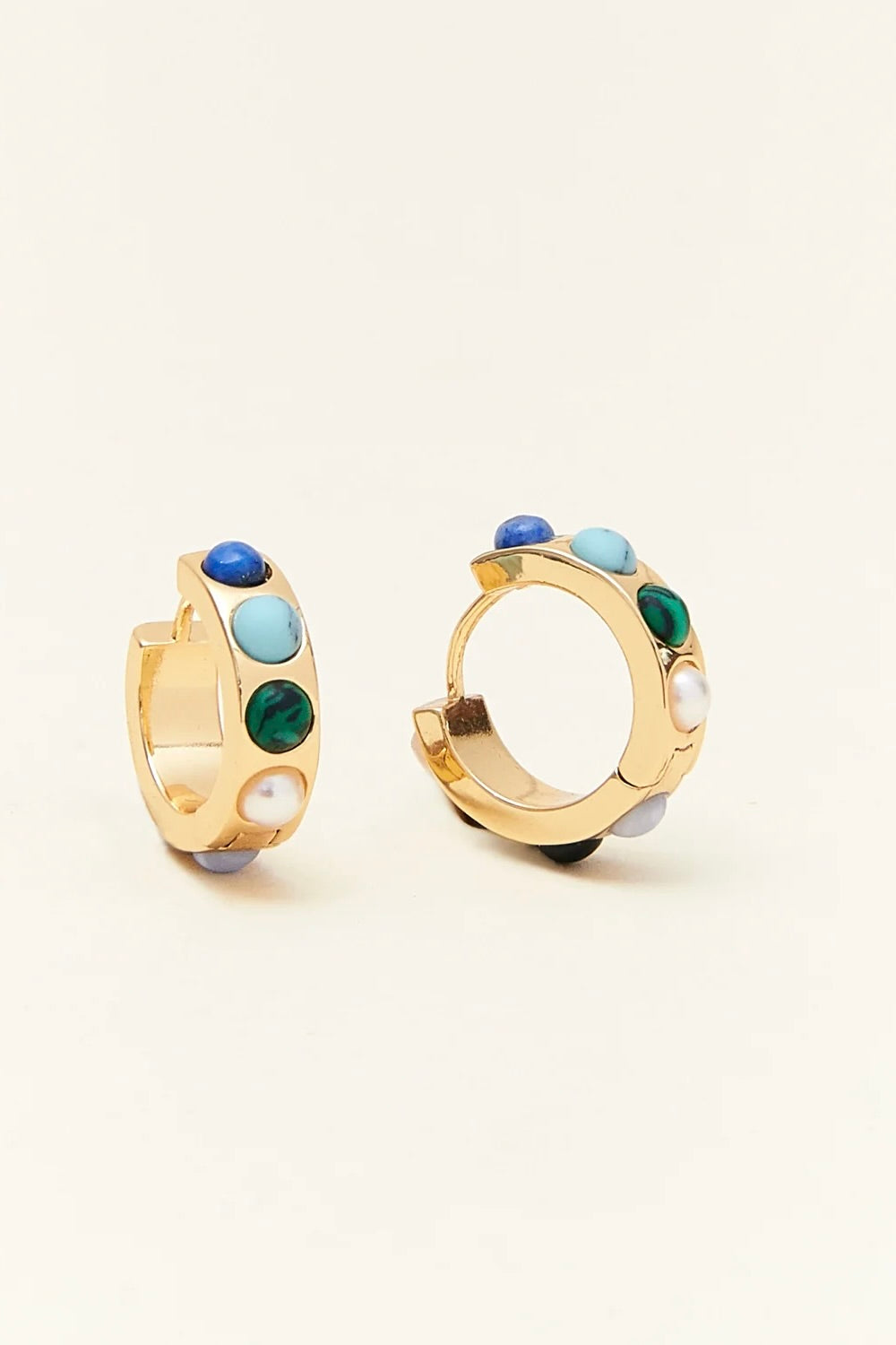 MINI PETRA HUGGIE HOOP- MULTI - Earrings - Sassanova