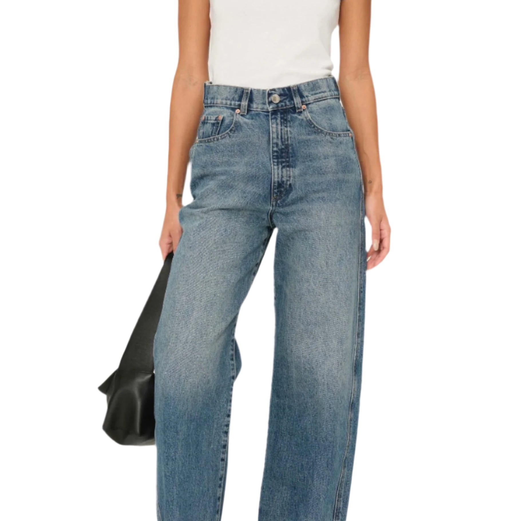 Person wearing blue jeans and a white t-shirt on a white backgroundKARMINE
sassanova