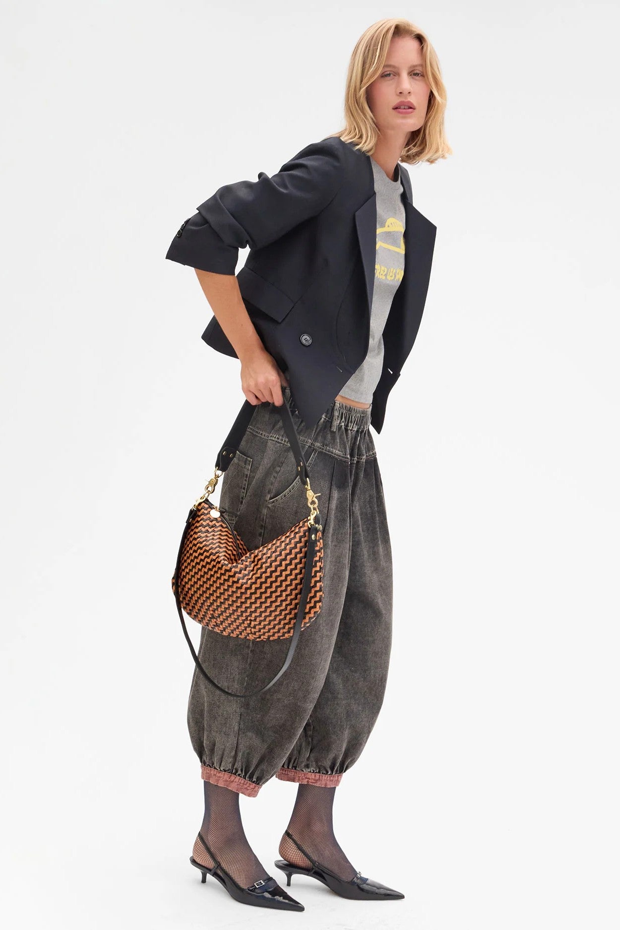 MOYEN WOVEN ZIG ZAG - Handbags - Sassanova