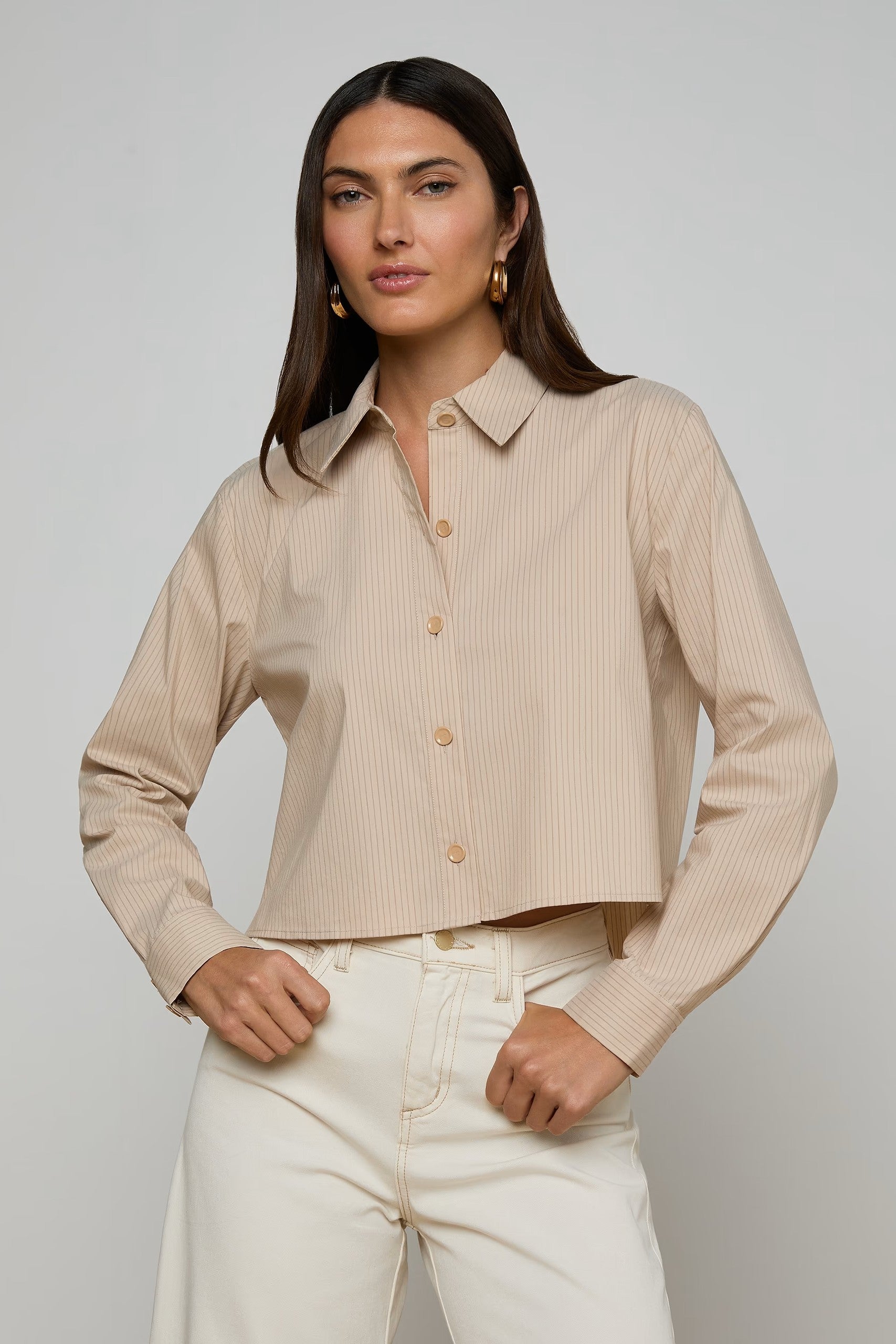 COSETTE CROP HI LOW SHIRT - Blouses - Sassanova