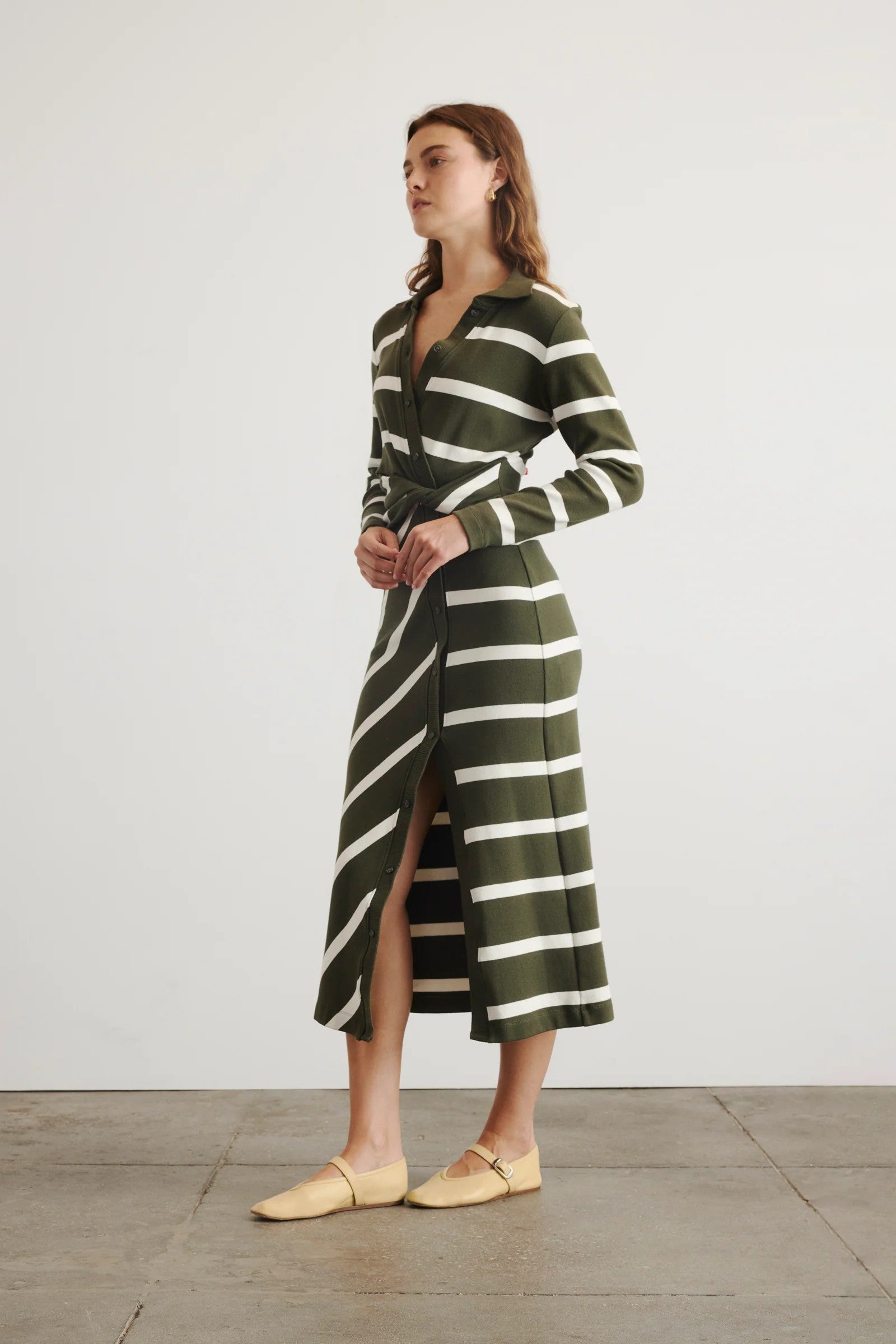 Elllicot long-sleeved dress with green and white stripes and knot twist waist-sassanova