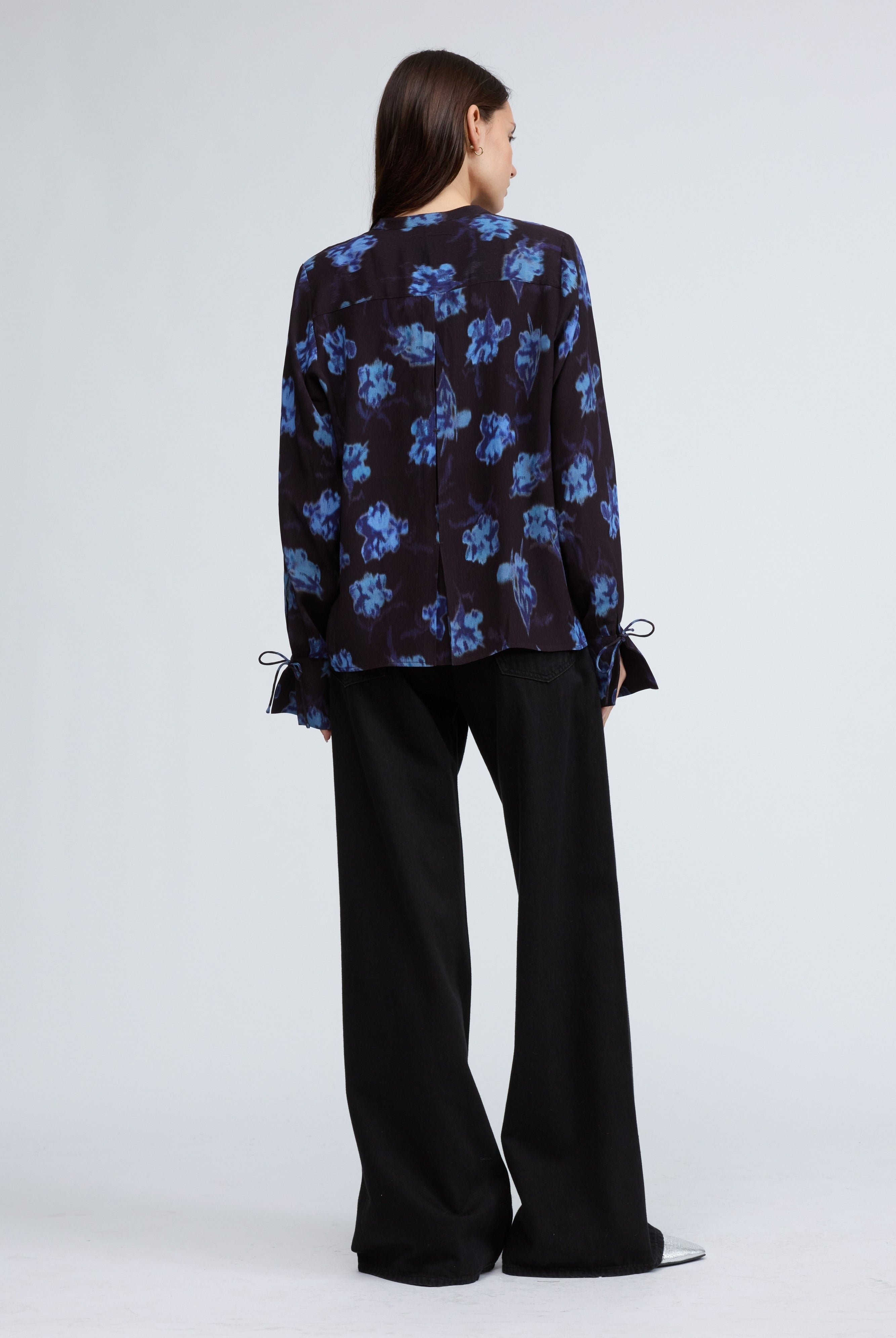 ARDEN PRINTED PLEATED BLOUSE - Blouses - Sassanova
