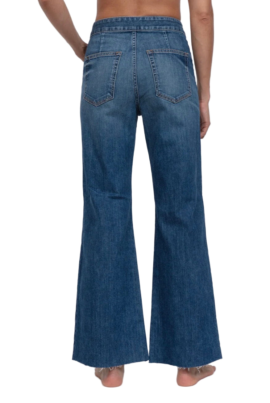 CROPPED BRIGHTON
sassanova