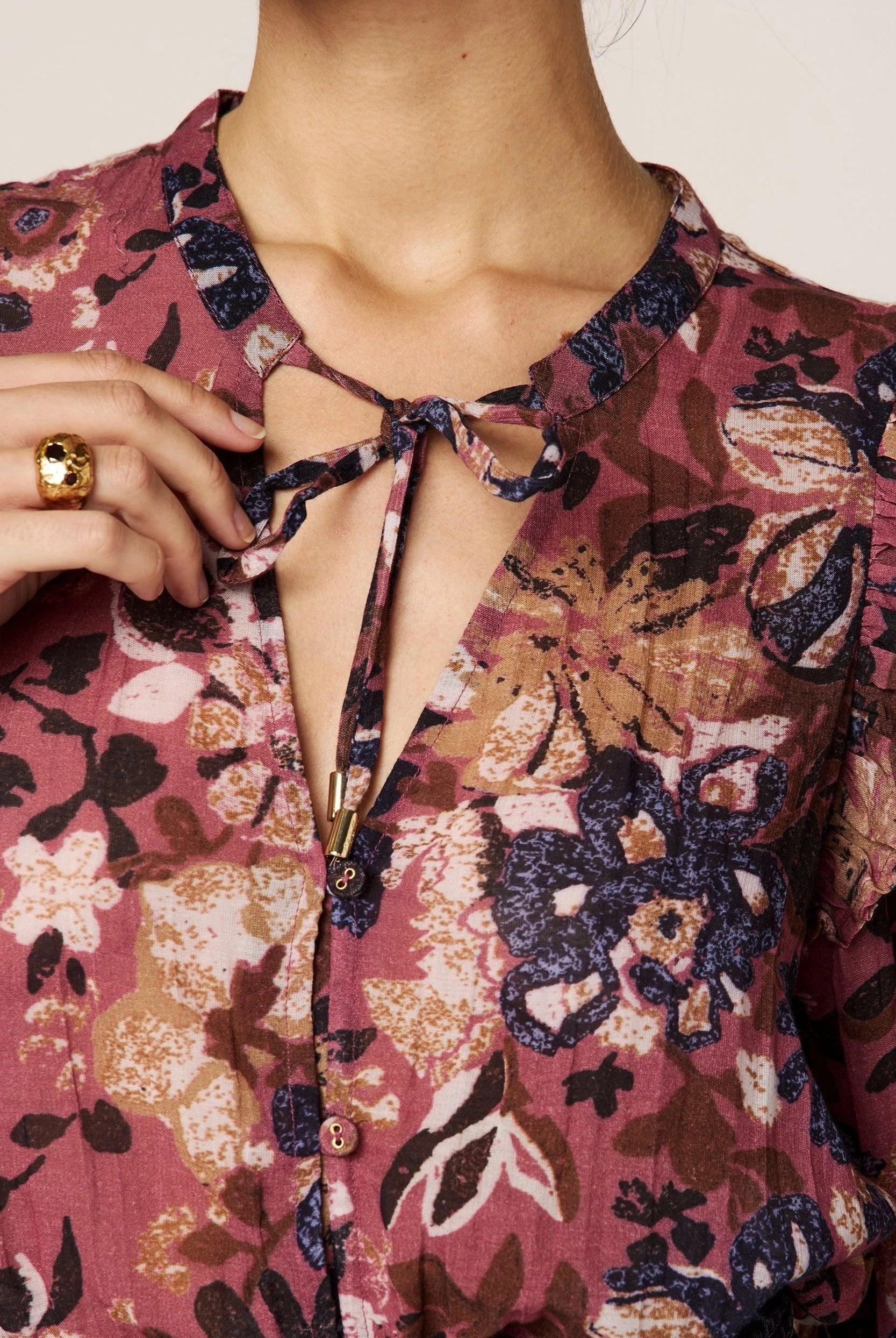 PRIYA BLOUSE - Blouses - Sassanova