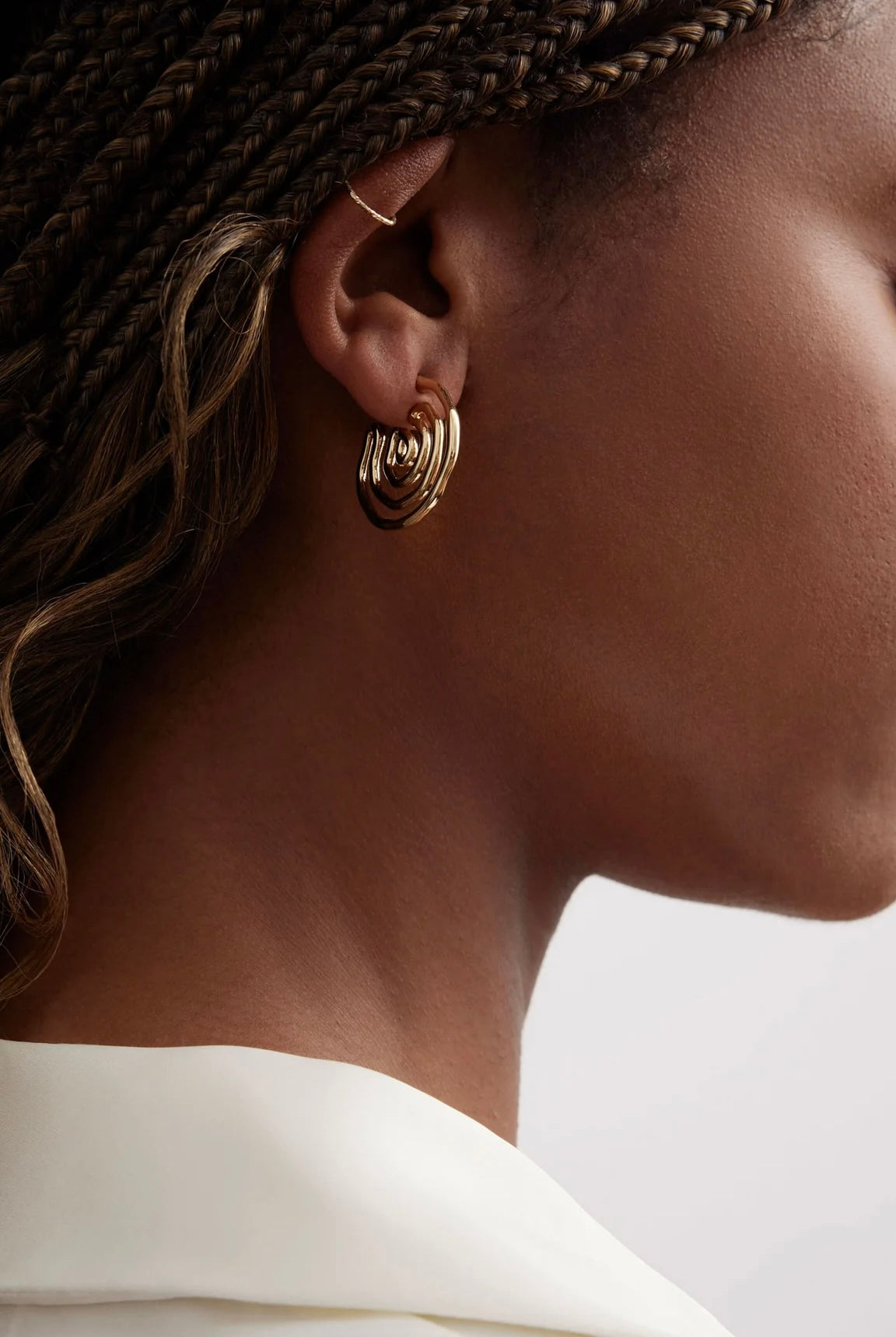 VARICK HOOPS- GLD
sassanova