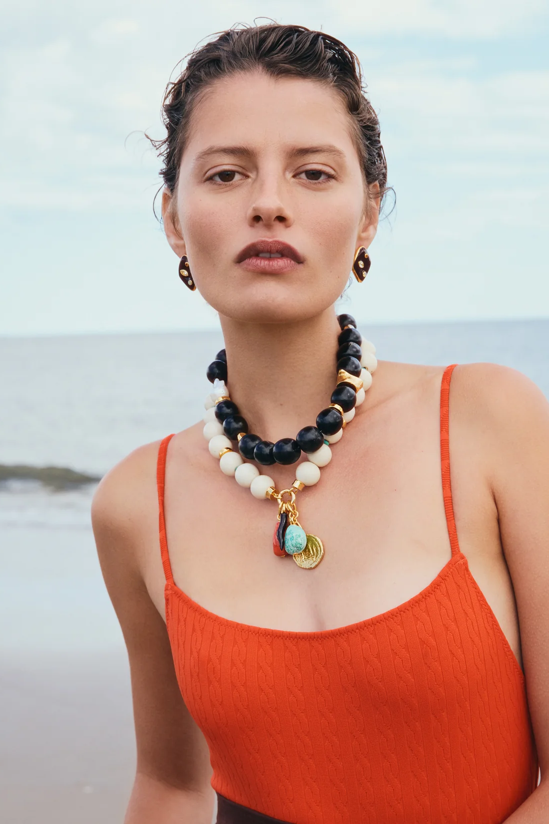 NICO DOT EARRINGS- BROWN - Earrings - Sassanova