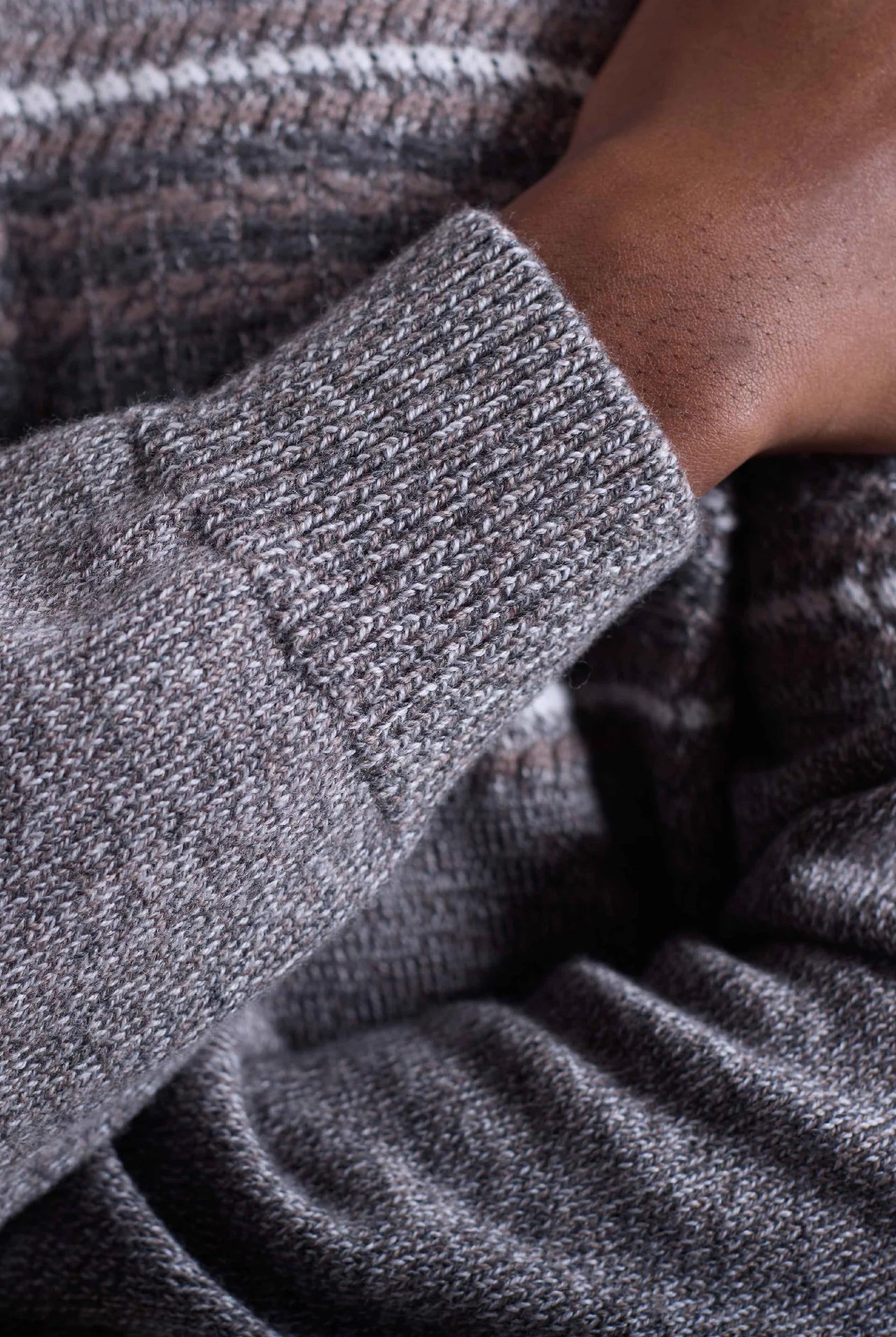 L/S CREW NECK SWEATER - Sweaters - Novaman