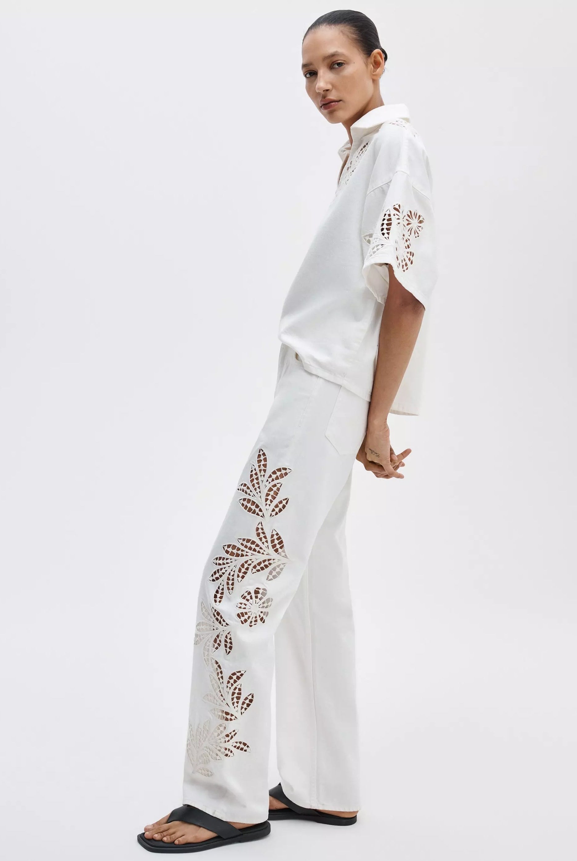 ULTRA FEATHERWEIGHT LUCY POP OVER SHIRT - Blouses - Sassanova