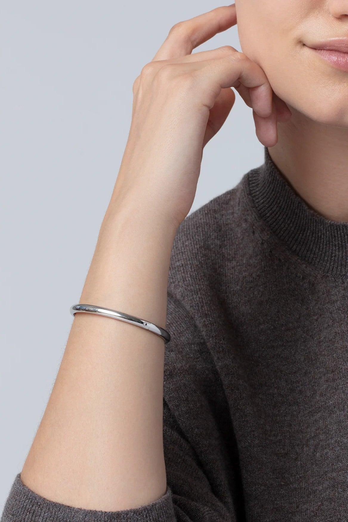 REMI BANGLE - Bracelets - Sassanova