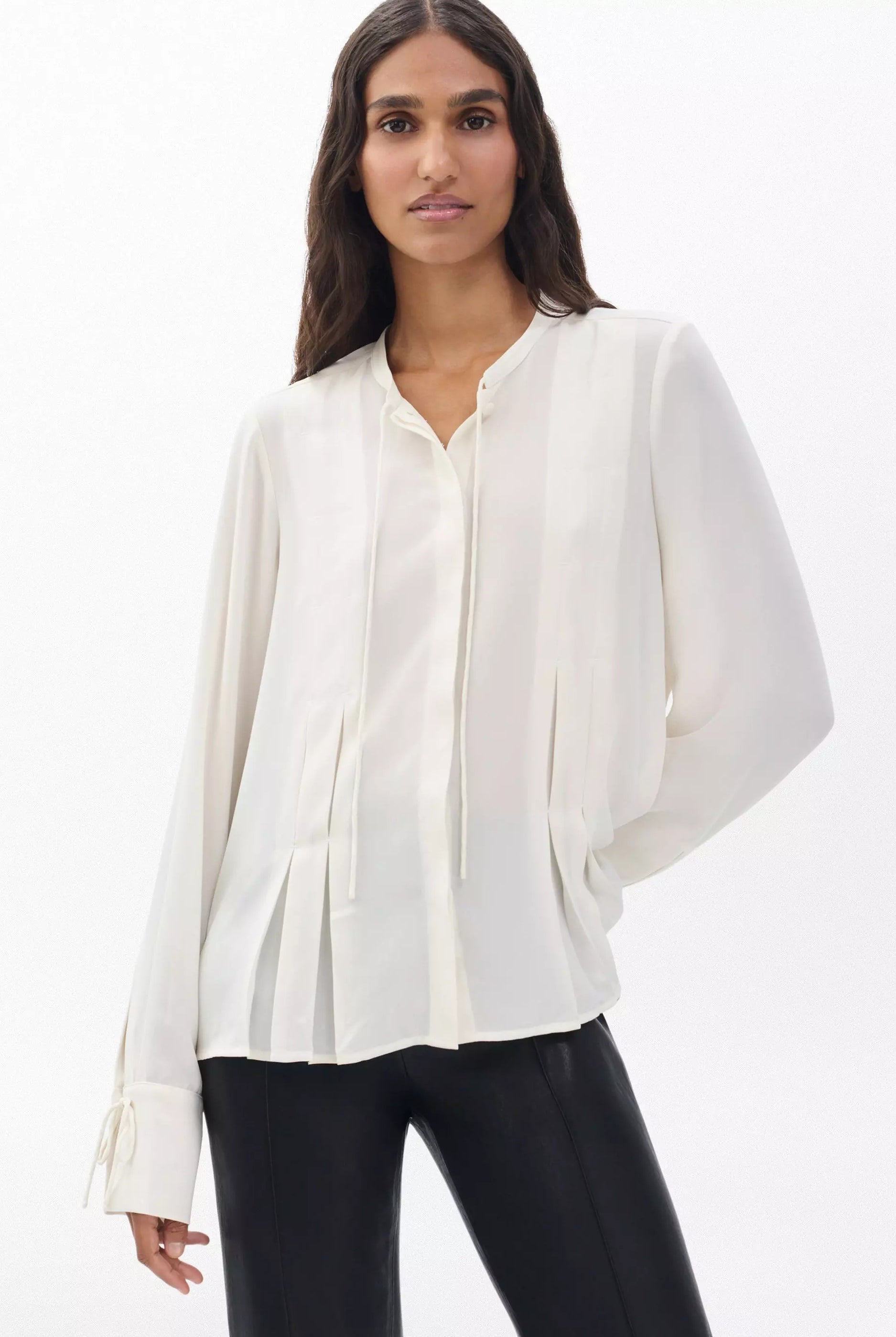 ARDEN PLEATED BLOUSE - Sassanova