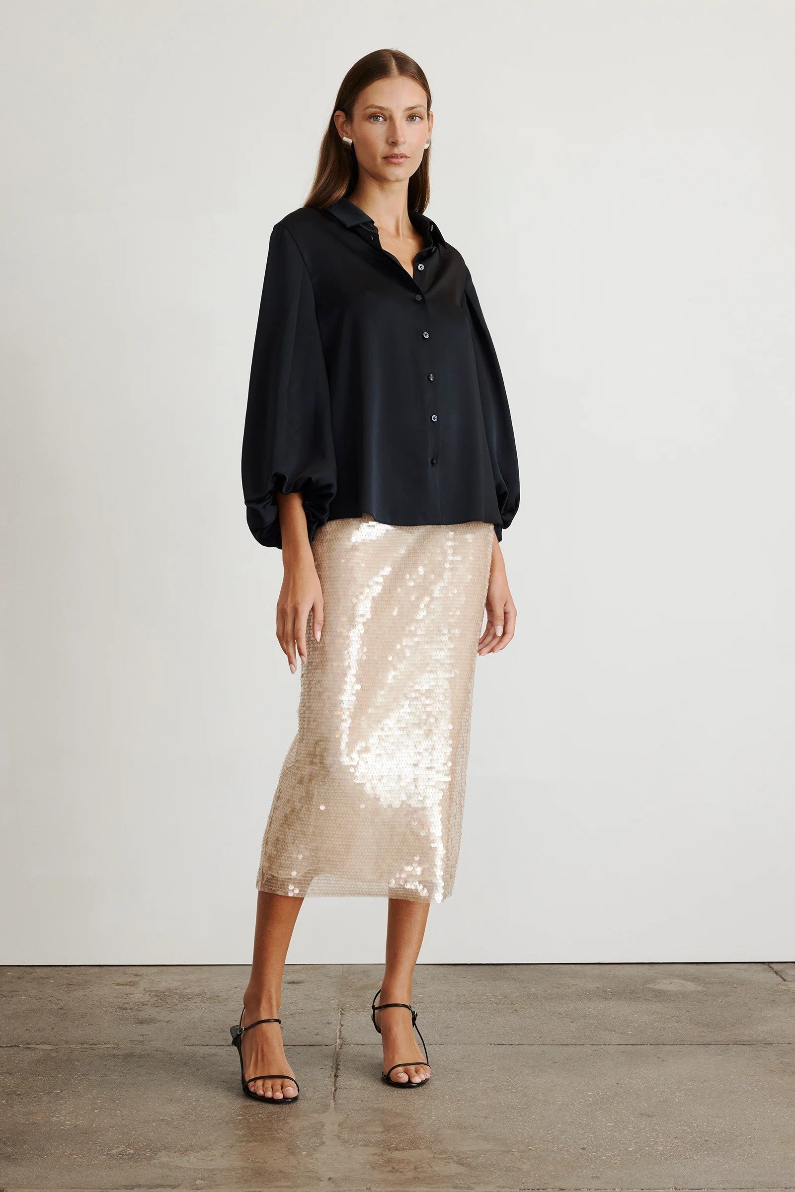 Marina top in solid silky black with button-down detailing-sassanova