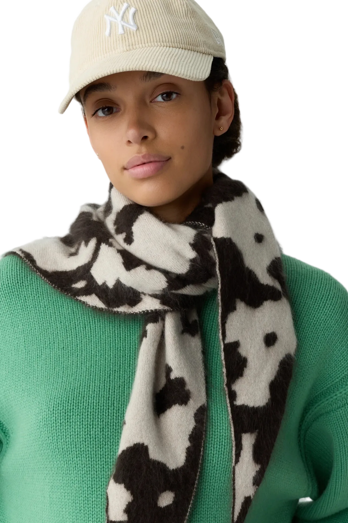 GRIZZLY COWHIDE WILD RAG Sassanova
