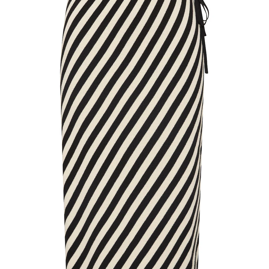 DARCY SKIRT - Skirts - Sassanova