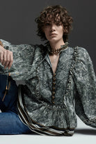 DESIRE TOP - Blouses - Sassanova