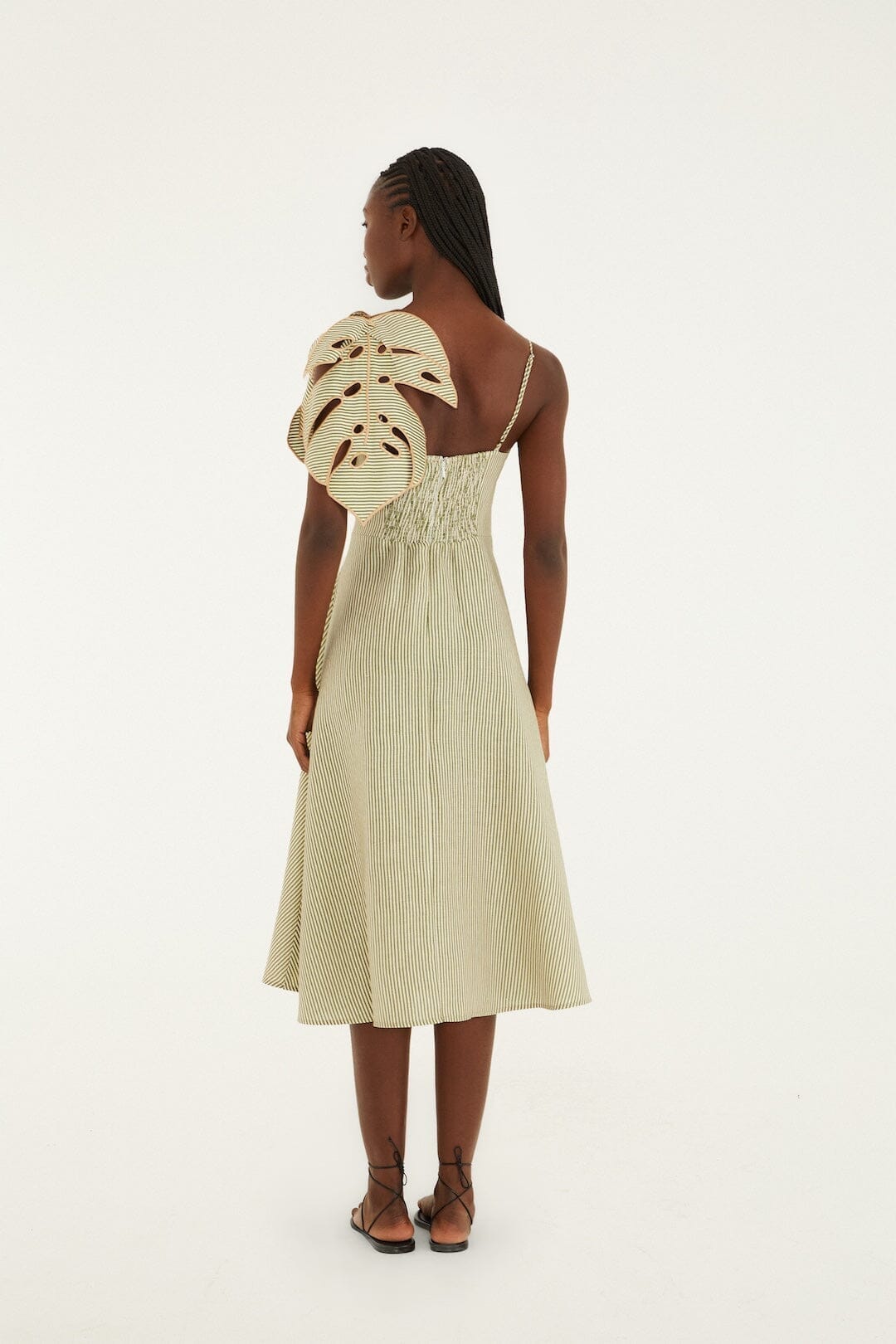 STRIPED MONSTERA LEAF SLEEVELESS MIDI DRESS - Dresses - Sassanova