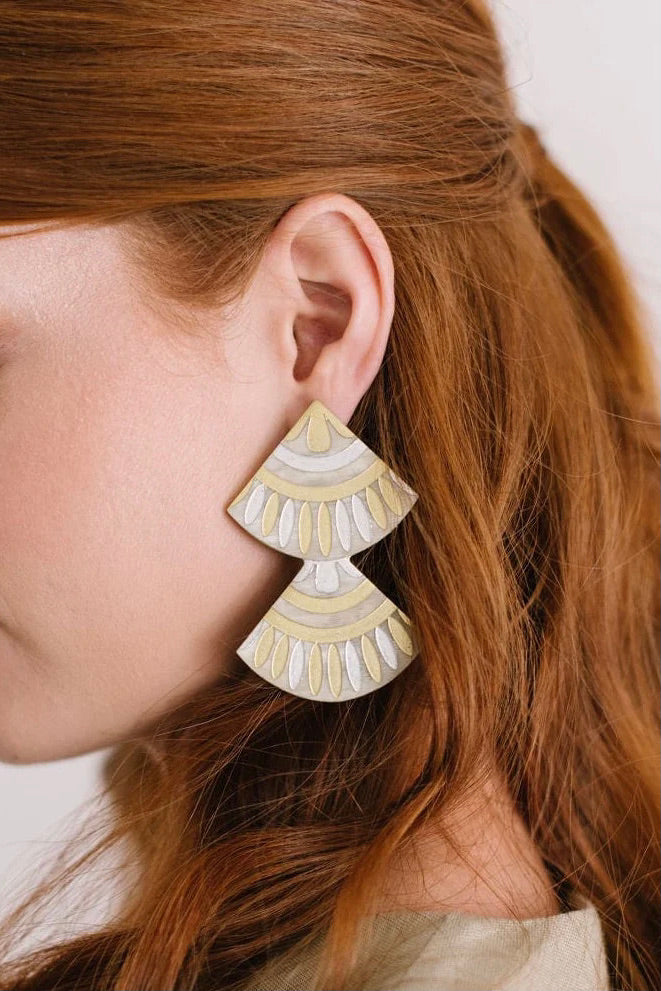 METALLIC DOUBLE TILE EARRINGS
sassanova